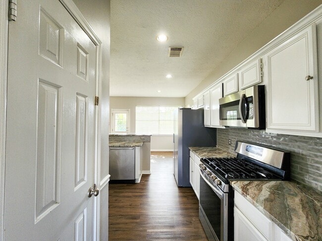 Photo - 2412 N Mission Cir