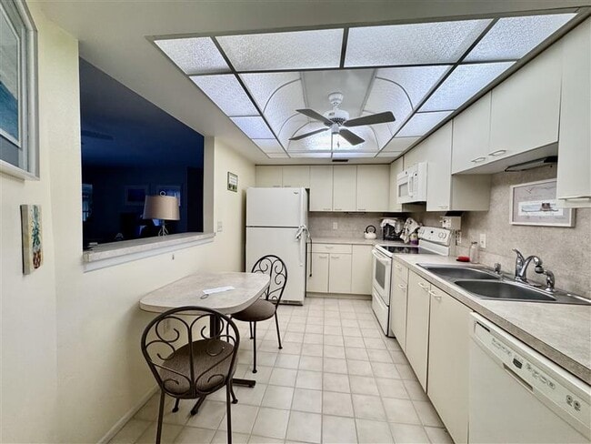 Photo - 802 Capri Isles Blvd