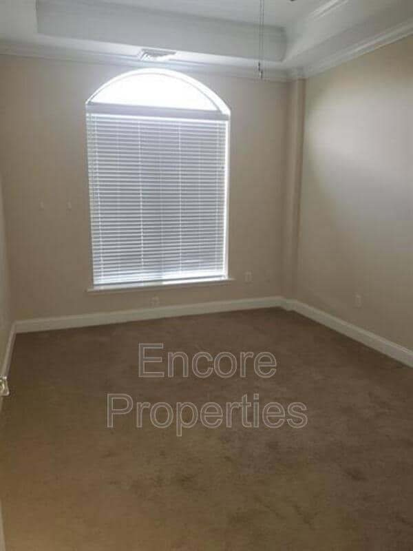 Photo - 510 E Broad St Unit 220