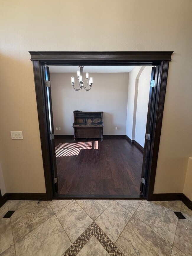 Photo - Large Custom Home for Rent in Pelican Point