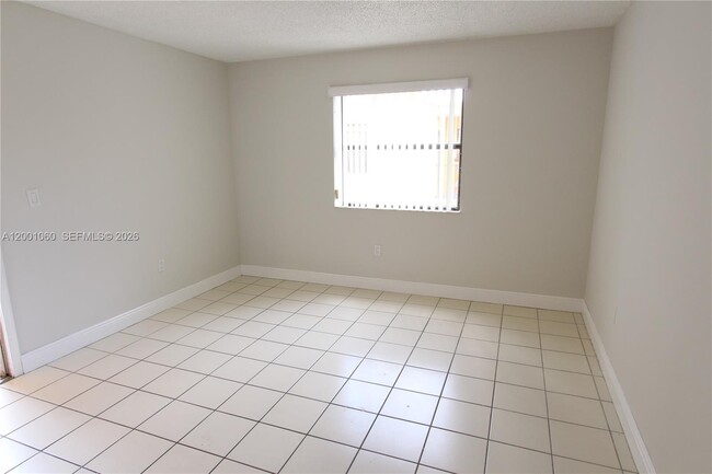 Photo - 650 NW 114th Ave Unidad 201