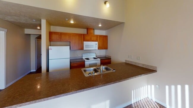 Photo - Cedar Crossing Apartments