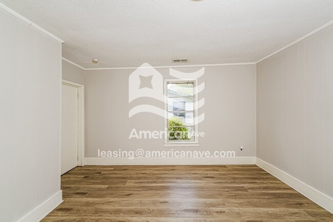 Photo - 2821 Snavely Ave SW