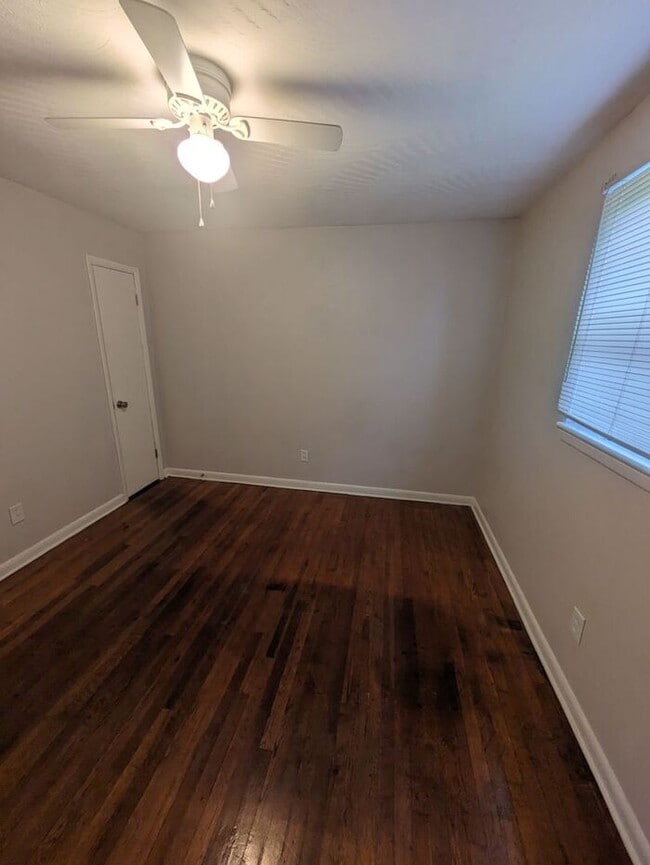 Photo - 2BD/1BA Townhome In Hickory