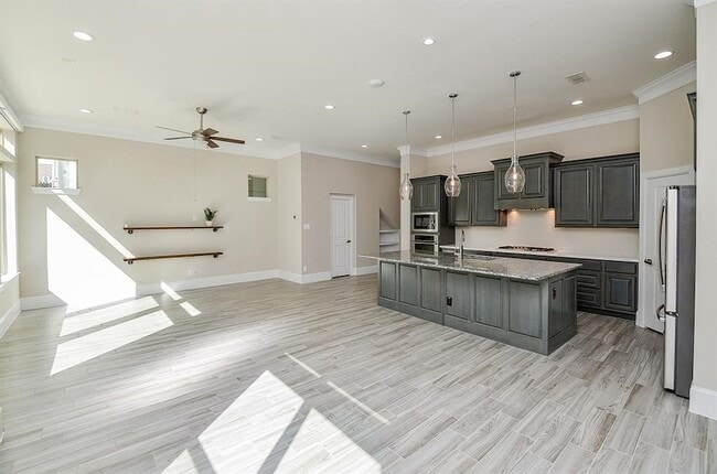 Photo - 6723 Sussex Manor St