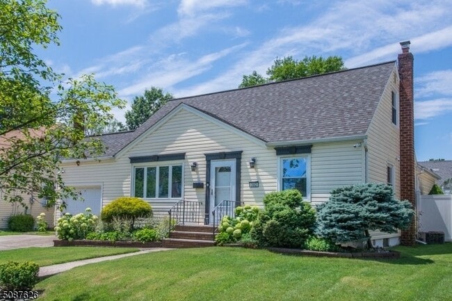 Building Photo - 382 Amherst Rd