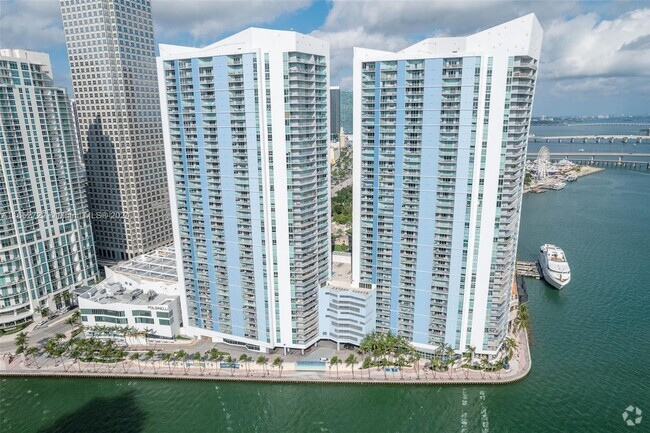 Building Photo - 335 S Biscayne Blvd Unit 1010 Rental