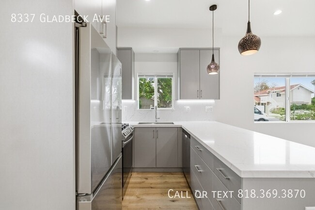 Photo - 8337 Gladbeck Ave