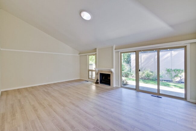 Photo - Single Story Townhome in Cherry Chase Neighborhood of Sunnyvale!