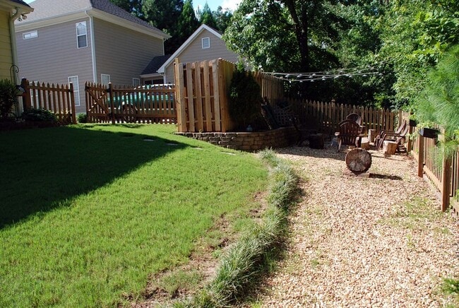 Photo - 125 Denham Square