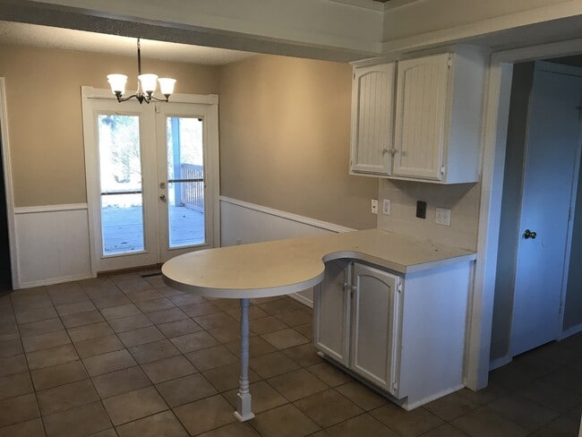 Photo - 3 Bedroom 2 Bathroom across from Kickapoo High School $1,495!