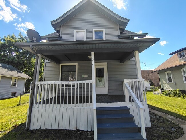 Building Photo - 514 Sheridan St