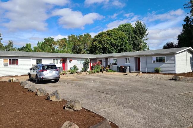Photo - 721 NE 20th Pl
