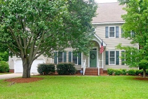 Building Photo - Maplewood