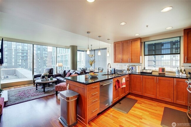 Photo - 2Bd/2Ba Bellevue Condo Unit 1420
