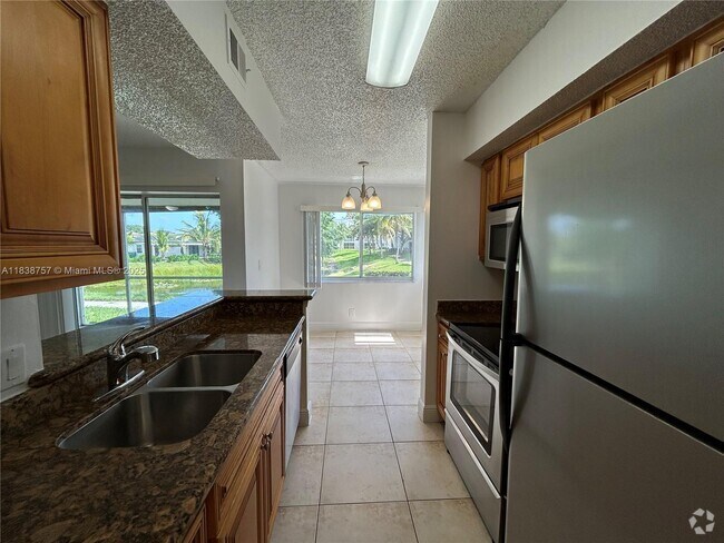 Building Photo - 5760 Rock Island Rd Unit 314 Rental