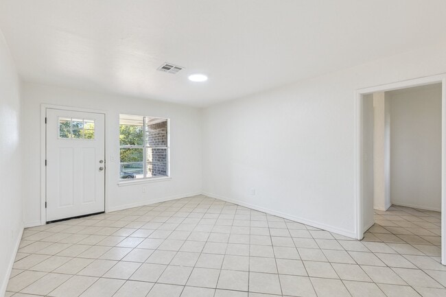 Photo - 1605 E Park Pl