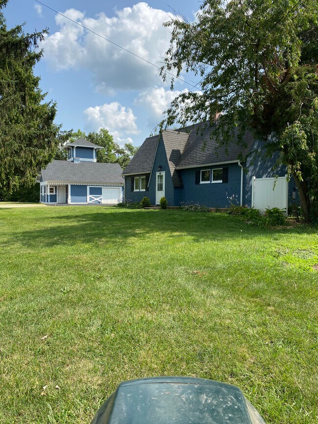 Photo - N1011 Tombeau Rd