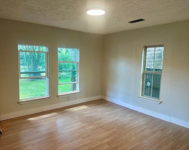 Photo - 6557 Madison Blvd