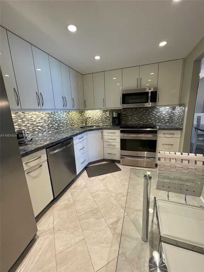 Photo - 1410 S Ocean Dr Unit 402