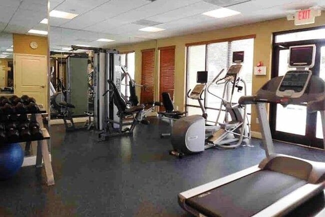 Photo - USC Campus/Downtown- Fully Furnished Unit 107