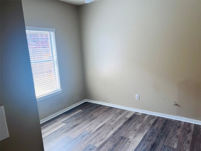 Photo - 4722 Silverlake Dr