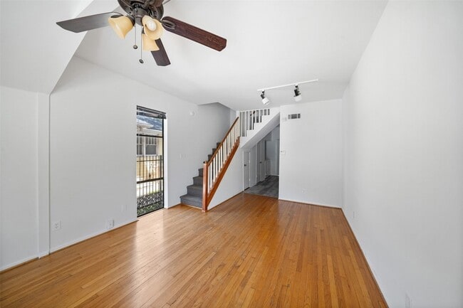 Photo - 518 Hawthorne St