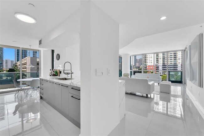 Photo - 1331 Brickell Bay Dr Unit 502
