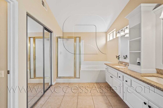 Photo - 32440 Beechwood Ln