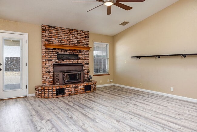 1221 Alysa Ct
