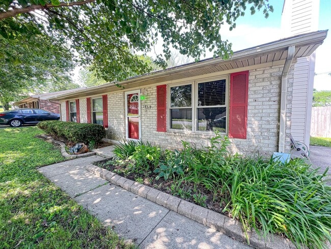 Photo - 1559 Summerhill Dr