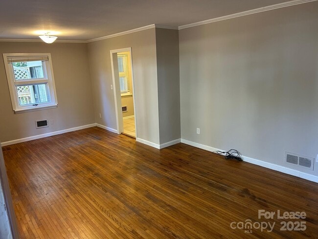 Photo - 724 Vanderbrook Rd