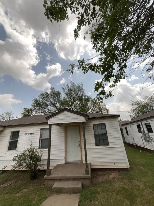 Photo - 410 SW 14th St