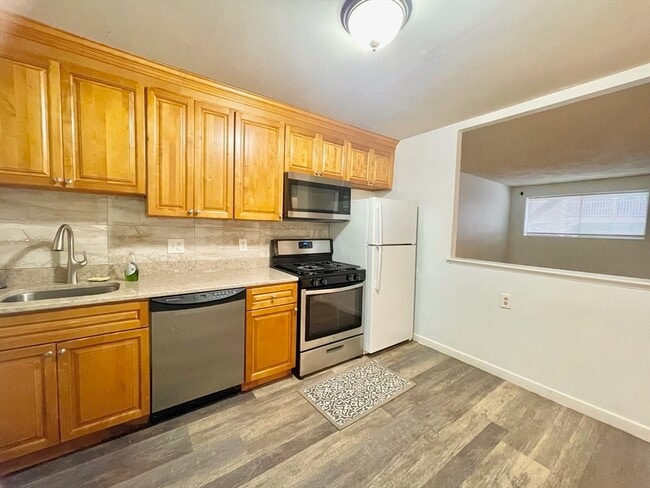 Building Photo - 195 Independence Ave Unit 118