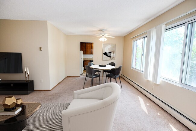 St. Clair Commons | 1504