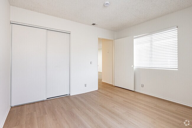1BR, 1BA, - 515SF - Storage