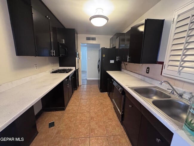 Photo - 8208 Dempsey Ave