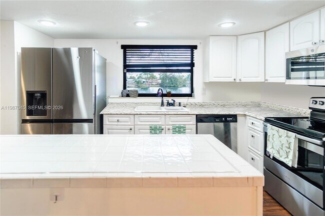 Photo - 8980 Palm Tree Ln