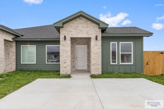 Building Photo - 19 Seminole Ln