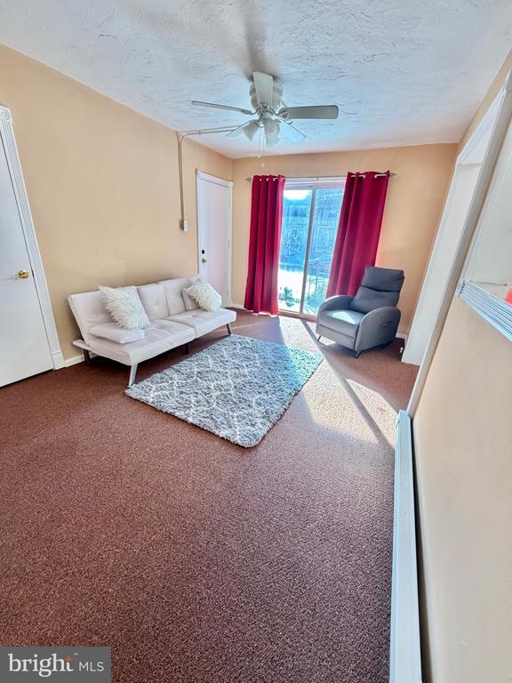 Photo - 7245 Radbourne Rd