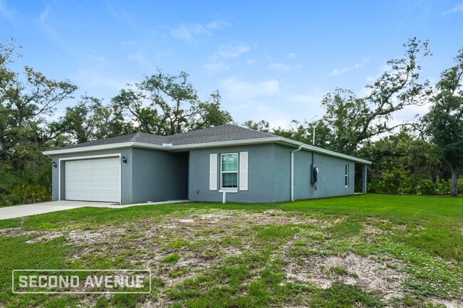 Photo - 486 Hoffer St
