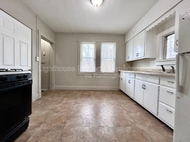 Photo - 1126 Holt St