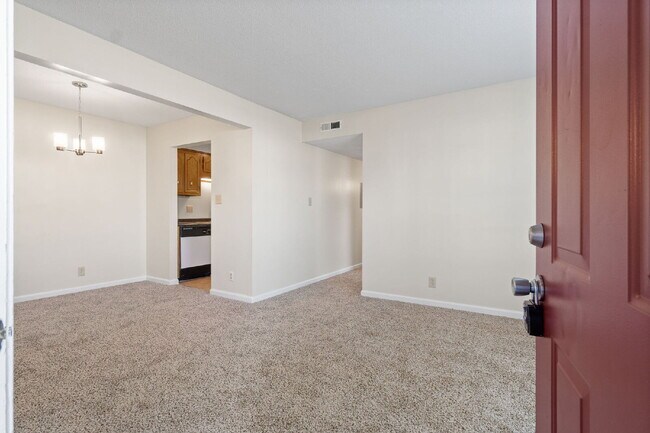 Photo - Spacious 2BR with Walk-In Closet, Washer/Dryer & Open Living Area Unit E