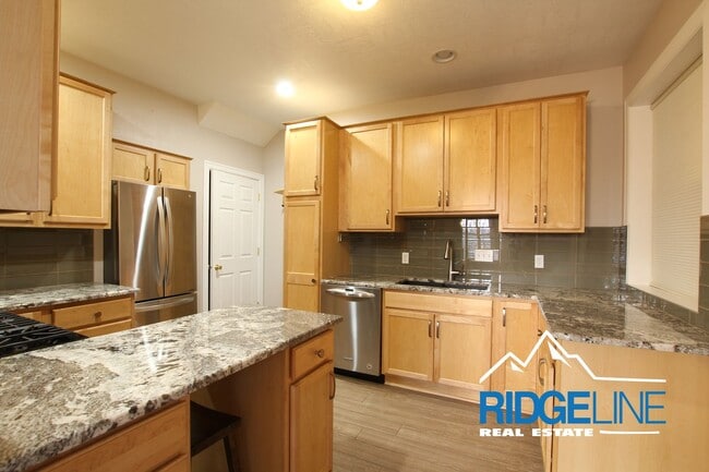 Photo - Large Remodeled Condo with Garage for Lease!