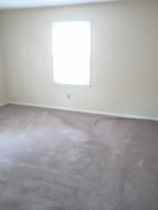 Photo - 3392 Colwyn Rd Unit Upper
