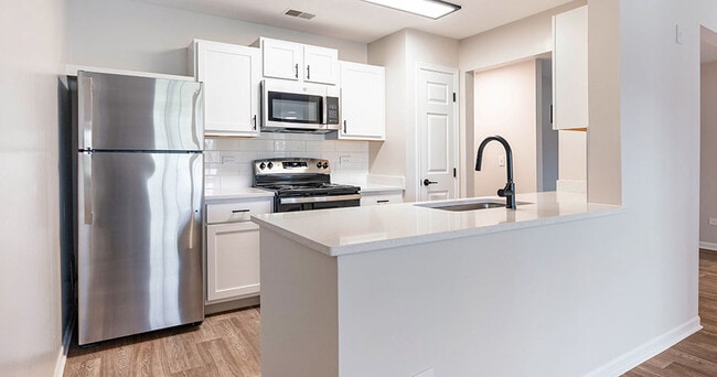 Building Photo - Stratford Green