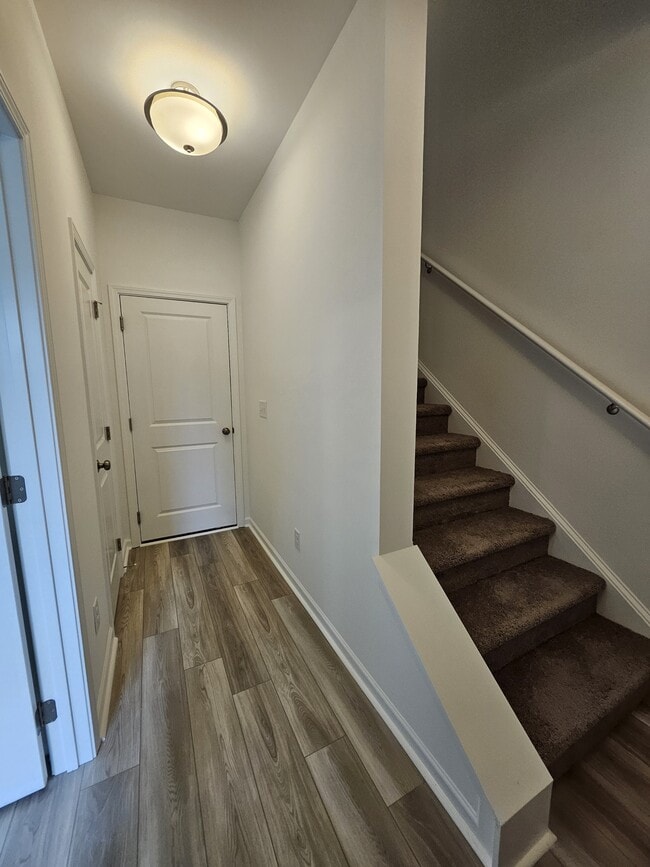 Photo - 128 Rosebush Ln