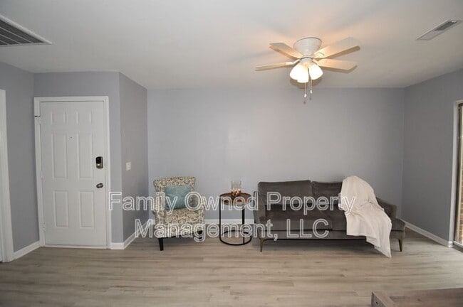Photo - 113 Susan Dr
