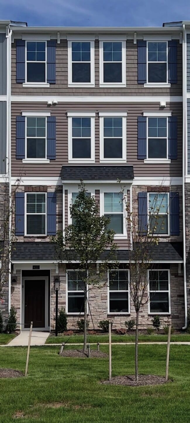 Photo - 9222 Magellan Pky Unit B