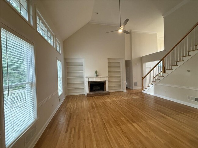 Photo - 5730 Devonshire Way